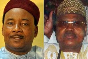 Les deux candidats à la présidentielle nigérienne : Mahamadou Issoufou (à g.) et Seini Oumarou. © AFP/Montage JA