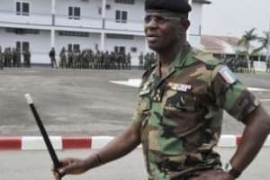 Le général Philippe Mangou, le 22 novembre 2010 à Abidjan. © AFP