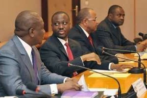 Guillaume Soro préside le Conseil des ministres à Abidjan, le 19 avril. © AFP