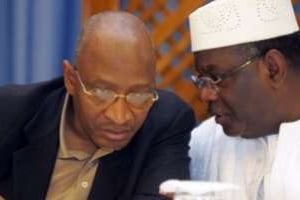 Soumeylou Boubèye Maïga (G) avec l’ex-Premier ministre Ibrahim Boubacar Keita, en mai 2007. © Georges Gobet / AFP / Archives