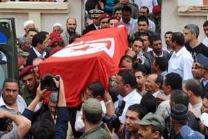 Funérailles du Colonel Taher Ayari, le 19 mai 2011à Tunis. © AFP