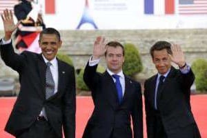 De g. à dr. Obama, Medvedev et Sarkozy, à Deauville, le 26 mai 2011. © Eric Feferberg/AFP