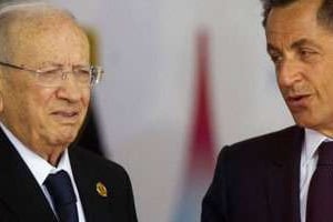 Béji Caïd Essebsi (g) aux côtés de Nicolas Sarkozy lors du sommet du G8 à Deauville, le 27 mai © AFP
