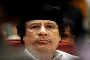 Le colonnel Mouammar Kaddafi est de plus en plus isolé en Libye. © Gianluigi Guercia/AFP