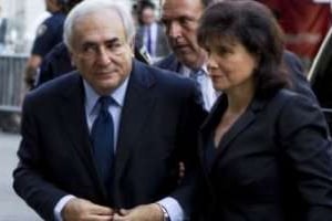DSK et son épouse Anne Sinclair arrivent au tribunal de Manhattan, le 6 juin 2011. © Reuters