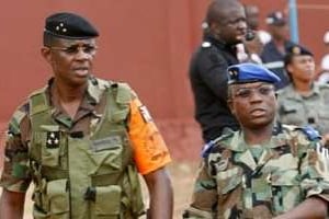 Soumaïla Bakayoko (à d.) succède à Philippe Mangou (à g.). Lire l’article sur Jeuneafrique.com © Reuters