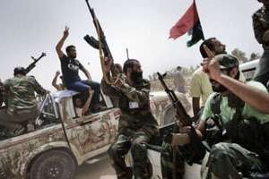 Des rebelles libyens, le 20 juillet 2011 à Benghazi. © AFP
