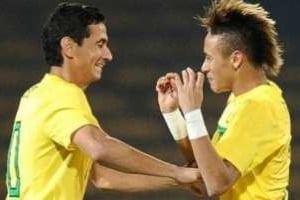 Les stars brésiliennes Ganso et Neymar seront à Libreville le 10 novembre. © AFP