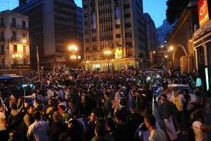 Des Algériens réunis dans la capitale, un soir de match. © AFP