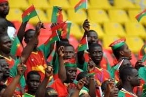 Des supporteurs du Burkina Faso, lors d’un match de la CAN-2010, le 11 novembre 2010 à Luanda. © AFP