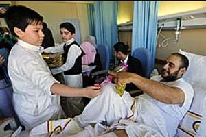 Un patient à l’hôpital de Benghazi. © Reuters
