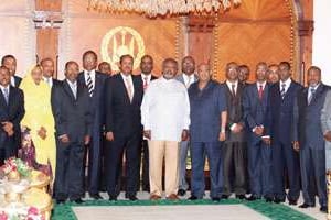 Le président Ismaïl Omar Guelleh avec ses ambassadeurs, le 28 août. © DR