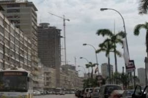 Une rue de Luanda, en Angola. © AFP