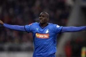 Pour Demba Ba, le Sénégal fait partie des favoris de la CAN 2012. © Reuters