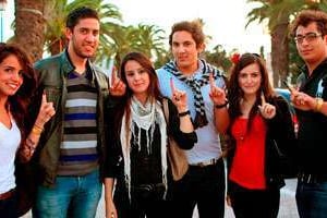 La jeunesse tunisienne pourrait résumer son enthousiasme par la formule : © AFP
