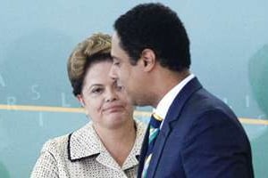 Dilma Rousseff et Orlando Silva, l’ancien ministre des Sports fermement poussé vers la sortie. © Ueslei Marcelino/Reuters