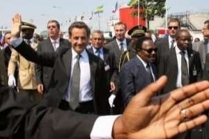 Nicolas Sarkozy et Omar Bongo le 27 juillet 2007 à Libreville. © AFP