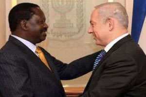 Raila Odinga, et Benyamin Netanyahou, le 14 novembre à Jérusalem. © Avi Ohayon/GPO via Getty images