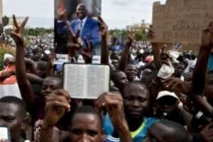 Des manifestants pro-Gbagbo à Abidjan, en mars 2011. © AFP