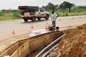 La Seteg doit réaliser un réseau de canalisations de 40 km entre Ntoum et Libreville. © Tiphaine Saint-Criq pour Jeune Afrique