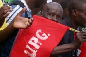 Des militants du l’Union du peuple gabonais (UPG) dans les environs de Libreville en 2007. © AFP