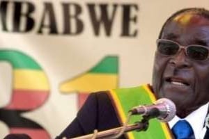 Le président du Zimbabwe Robert Mugabe, le 18 avril 2011 à Harare. © AFP