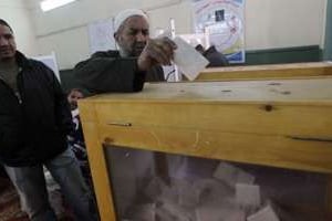 Un bureau de vote le 3 janvier 2012 à Minya en Égypte. © Khaled Desouki/AFP