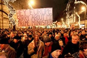 Manifestation de l’opposition, le 2 janvier à Budapest contre la nouvelle Constitution. © Reuters