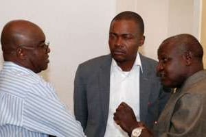 David Mark (Sénat), Peter Esele (TUC) et le Abdulwahed Omar (NLC). © AFP