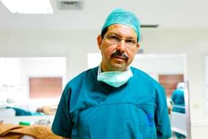 Khaled Rahal, Chef du service de chirurgie carcinologique à l’Institut Salah-Azaïez, à Tunis. © Ons Abid pour J.A.