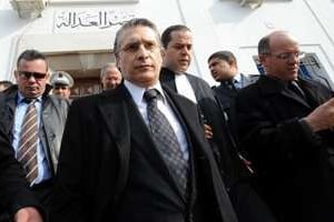 Le directeur de Nessma, Nabil Karoui, devant le tribunal à Tunis, le 23 janvier 2012. © Fethi Belaid/AFP