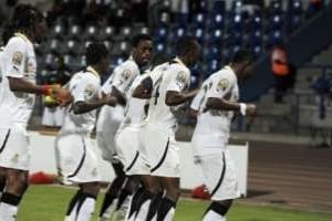 Les Blacks Stars du Ghana après un but contre la Guinée, le 1er février 2012 à Franceville. © AFP