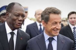 Nicolas Sarkozy et Alassane Ouattara ont eu une discussion de cinq minutes en tête à tête. © AFP