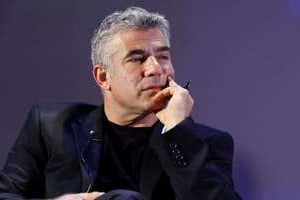 Yaïr Lapid, 48 ans, tient une chronique dans le premier quotidien du pays. © Miriam Alster/Sipa