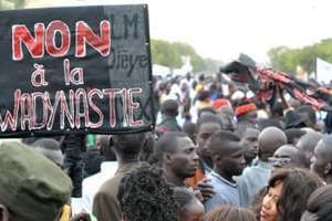 Des manifestants sénégalais, place de l’Obélisque à Dakar, le 5 février. © AFP