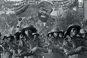 Défilé de soldats pro-Savimbi en 1985. © STR News/Reuters