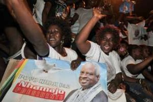 Meeting des partisans de Manuel Serifo Nhamadjo le 16 mars 2012 à Bissau. © AFP