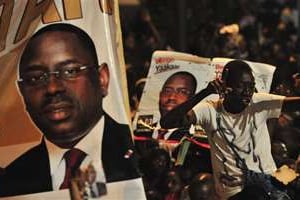 Les partisans de Macky Sall exultaient après la victoire de leur candidat à Dakar. © AFP