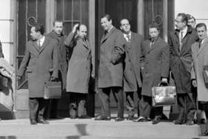 La délégation algérienne à l’Hôtel du parc pour signer les accords d’Évian, le 17 mars 1962. © AFP