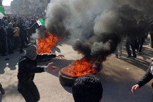 Alors que la répression s’intensifie, les manifestations se poursuivent contre le régime syrien. © AFP