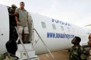 Un des quatre étrangers capturés par l’armée soudanaise, le 28 avril 2012, à Khartoum. © AFP