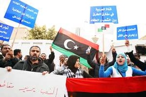 Manifestation devant l’ambassade du Niger à Tripoli, le 11 février. © Mahmud Turkia/AFP