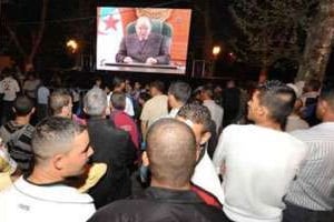 Le 15 février, Abdelaziz Bouteflika annonce des réformes à la télévision, sans convaincre. © AFP