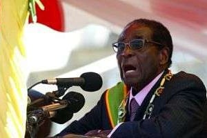 Le président zimbabwéen Robert Mugabe, le 18 avril 2012 à Harare. © AFP