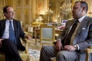 Le roi du Maroc Mohammed VI (d.) et le président français François Hollande, à l’Élysée. © Joel Saget/AFP