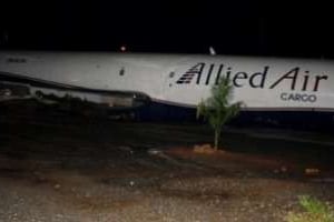 Epave de l’avion qui s’est écrasé aux abords de l’aéroport d’Accra, au Ghana, le 2 juin 2012. © Adadevoh David/AFP