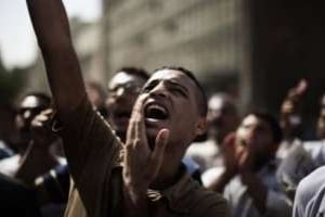 Un manifestant sur la place Tahrir le 3 juin 2012. © Marco Longari/AFP