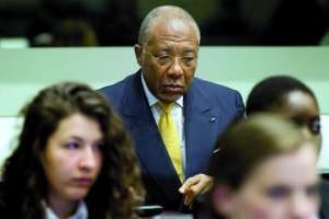 Charles Taylor écoute l’énoncé de sa peine, le 30 mai à La Haye. © SIPA