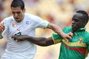 Un précédent match Mali-Algérie lors de la CAN 2010. © AFP