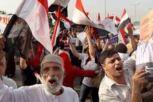 Des partisans du candidat Ahmad Chafiq manifestent à Nasr, près du Caire, le 23 juin 2012. © AFP